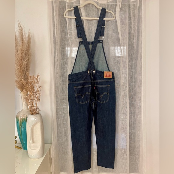 Levi’s Denim Rinsed Wash Overalls - Picture 7 of 8